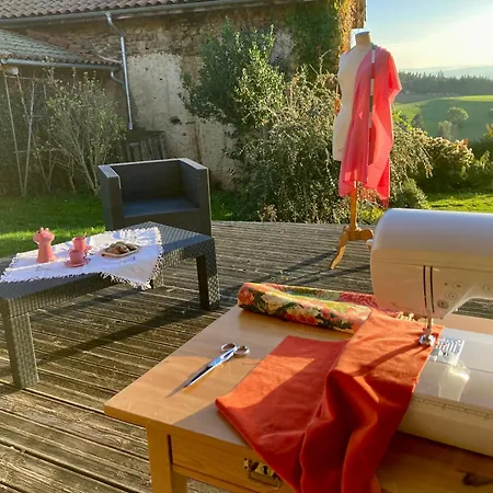 Eco-gite Panoramique, Terrasses, Baby Foot, 150 M2 Renove Et Agrandi En 2024, Activites Proposees Holiday home